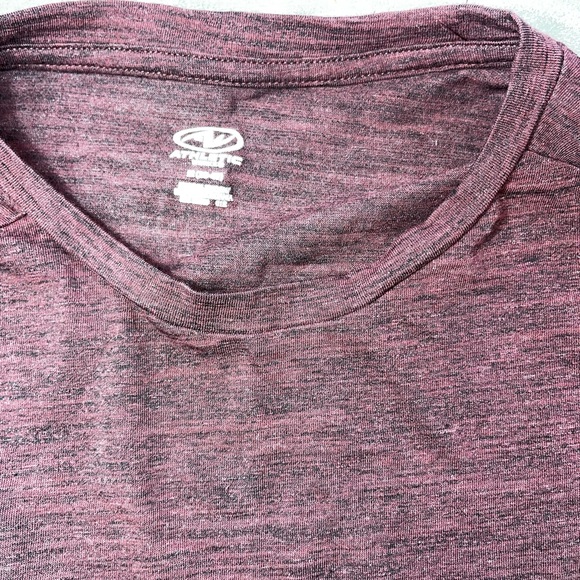 Athletic Works Maroon Long Sleeve Stretch Shirt Men’s Medium NWOT - Picture 3 of 5